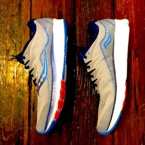 New w/ box - sz 12.5 D - Men’s Saucony Ride ISO 2